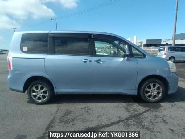 Used 2007 AT toyota noah ZRR75G Image[7]