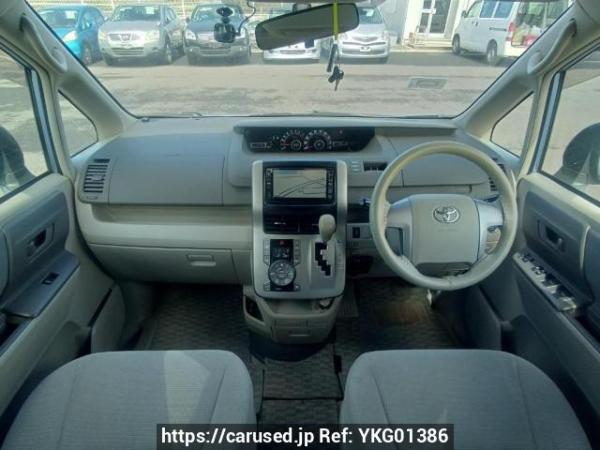 Used 2007 AT toyota noah ZRR75G Image[17]