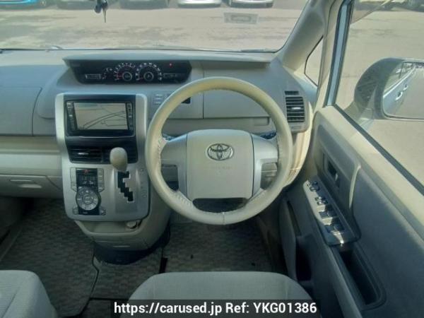 Used 2007 AT toyota noah ZRR75G Image[20]
