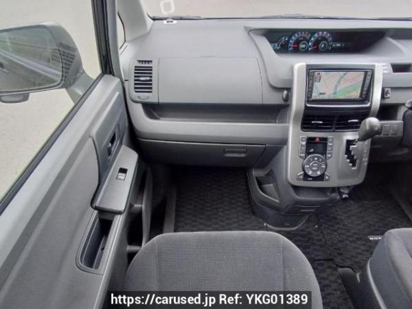 Used 2007 AT toyota noah ZRR70G Image[18]