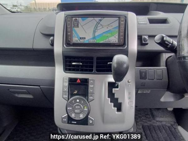 Used 2007 AT toyota noah ZRR70G Image[19]