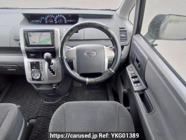 Used 2007 AT toyota noah ZRR70G Image[20]