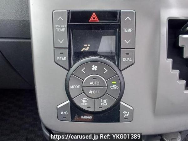 Used 2007 AT toyota noah ZRR70G Image[22]