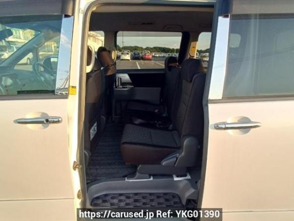 Used 2008 AT toyota noah ZRR70W Image[15]