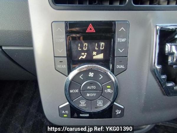 Used 2008 AT toyota noah ZRR70W Image[22]