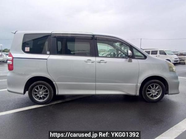 Used 2011 AT toyota noah ZRR75W Image[7]