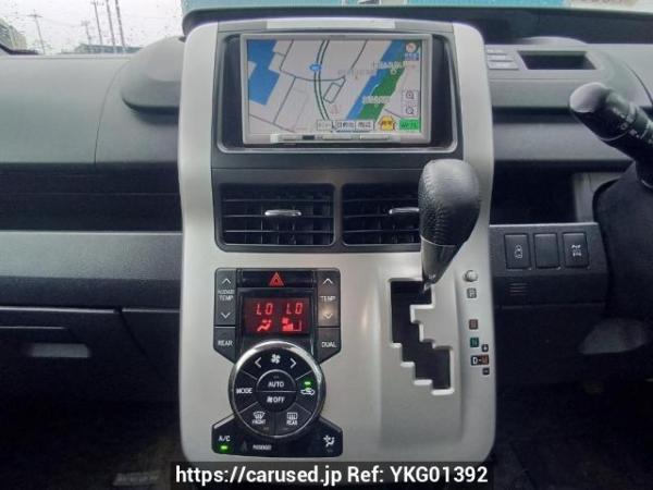 Used 2011 AT toyota noah ZRR75W Image[19]