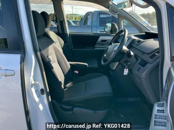 Used 2009 AT toyota noah ZRR70W Image[9]