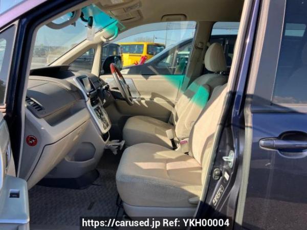 Used 2010 AT toyota noah ZRR70G Image[10]