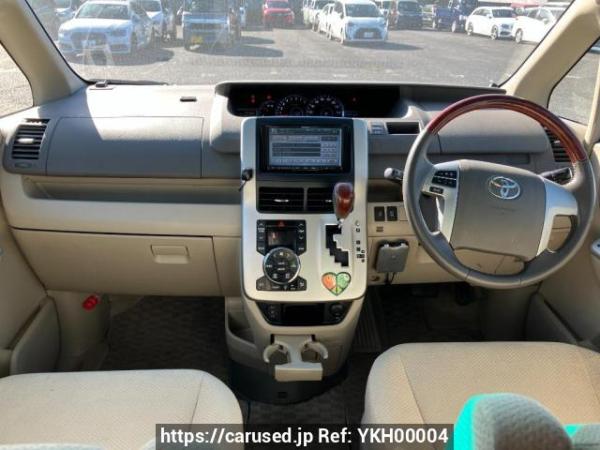 Used 2010 AT toyota noah ZRR70G Image[14]