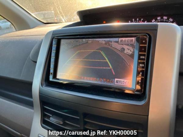 Used 2010 AT toyota voxy ZRR70W Image[16]