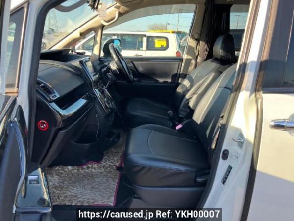 Used 2010 AT toyota noah ZRR70W Image[10]