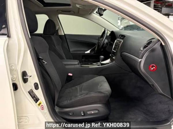 Used 2011 AT lexus is GSE20L Image[9]