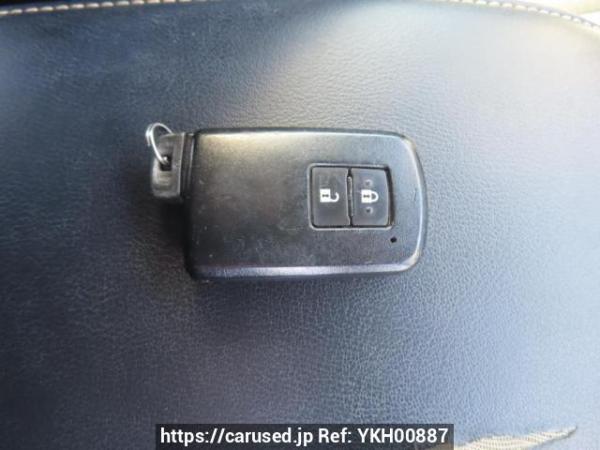 Used 2014 AT toyota harrier ZSU60W Image[28]