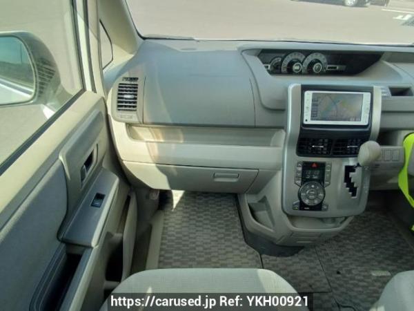 Used 2008 AT toyota noah ZRR70G Image[19]