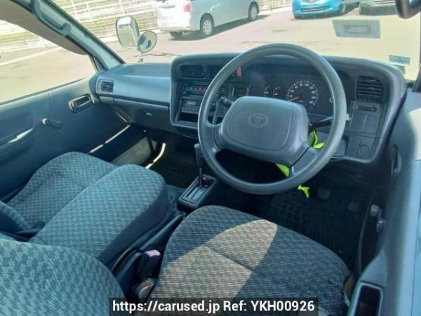 Used 2004 AT toyota regiusace-van TRH112V Image[15]