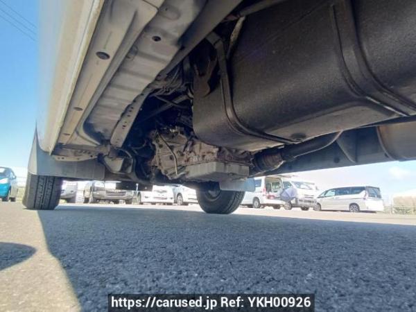 Used 2004 AT toyota regiusace-van TRH112V Image[31]