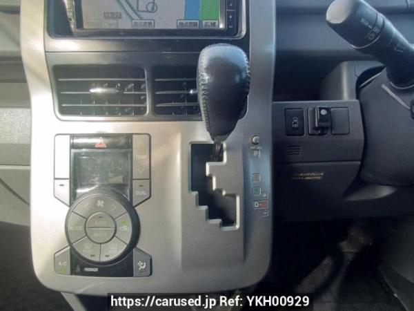 Used 2009 AT toyota noah ZRR70W Image[23]