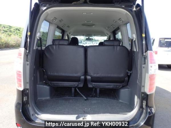 Used 2010 AT toyota noah ZRR75G Image[8]