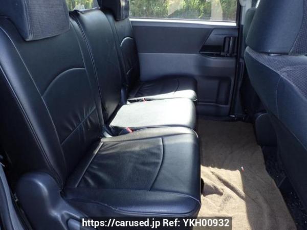 Used 2010 AT toyota noah ZRR75G Image[13]