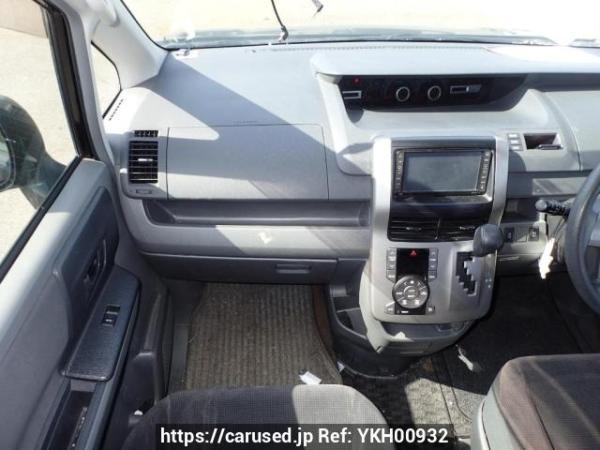 Used 2010 AT toyota noah ZRR75G Image[17]