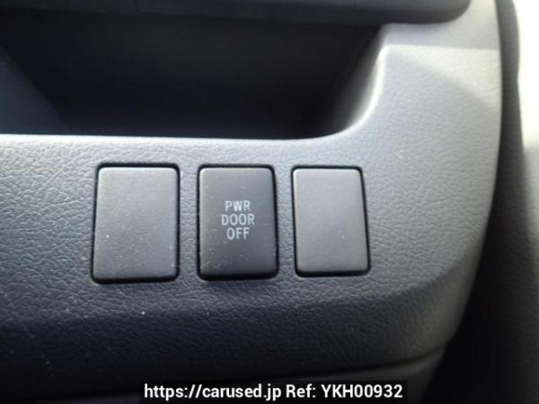 Used 2010 AT toyota noah ZRR75G Image[24]