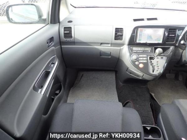 Used 2004 AT toyota wish ZNE14G Image[17]