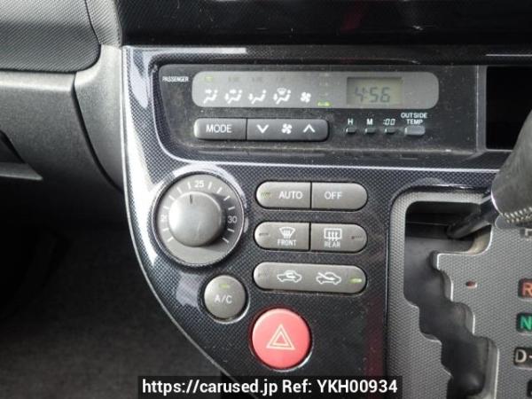 Used 2004 AT toyota wish ZNE14G Image[22]