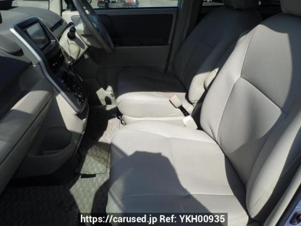 Used 2009 AT toyota noah ZRR75G Image[12]