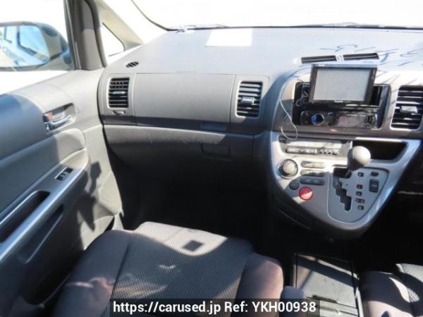 Used 2004 AT toyota wish ANE10G Image[18]