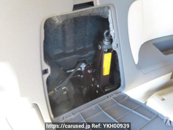 Used 2005 AT toyota alphard ANH10W Image[41]