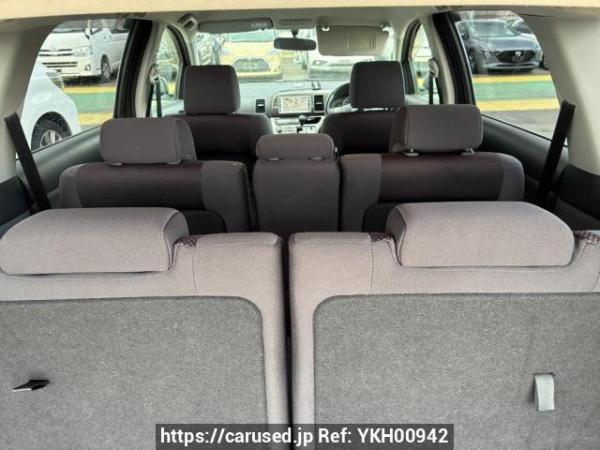 Used 2004 AT toyota wish ZNE10G Image[13]