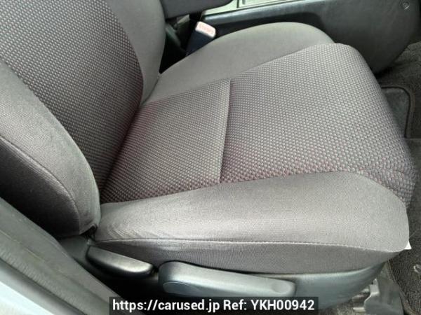 Used 2004 AT toyota wish ZNE10G Image[18]