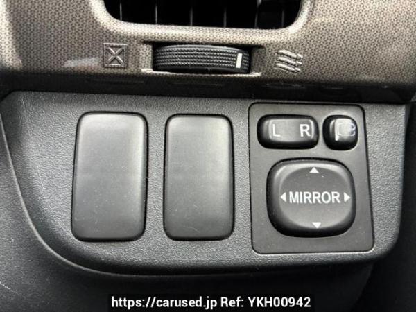 Used 2004 AT toyota wish ZNE10G Image[26]