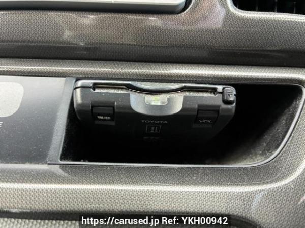 Used 2004 AT toyota wish ZNE10G Image[28]