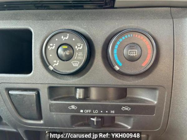 Used 2009 MT toyota hiace-van KDH201V Image[24]