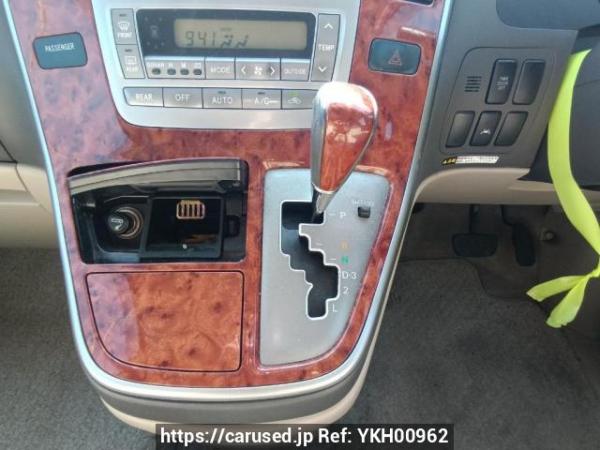 Used 2004 AT toyota alphard MNH10W Image[22]