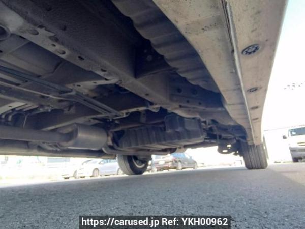 Used 2004 AT toyota alphard MNH10W Image[36]