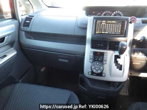 Used 2009 AT toyota noah ZRR70W Image[17]