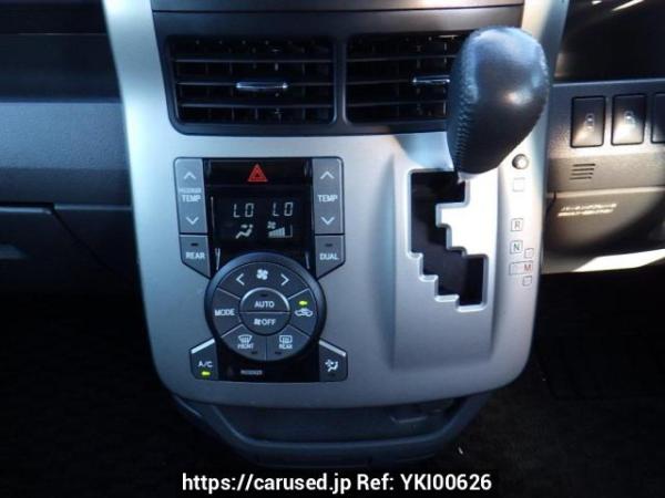 Used 2009 AT toyota noah ZRR70W Image[20]