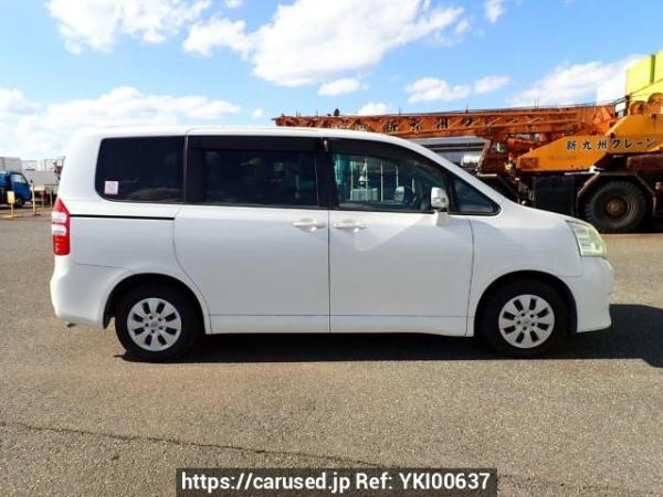 Used 2010 AT toyota noah ZRR70G Image[7]