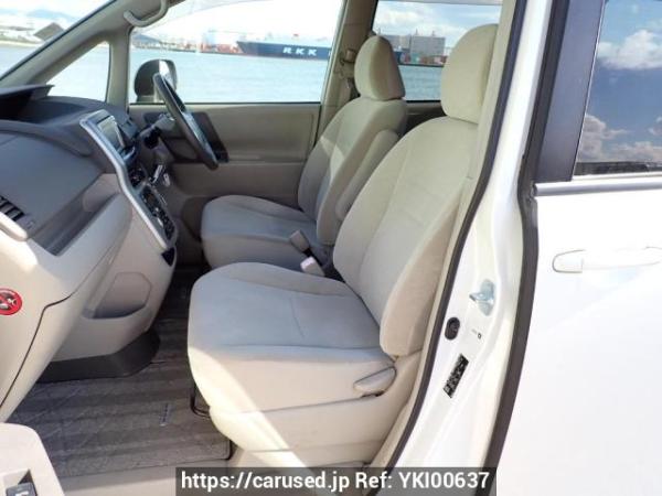 Used 2010 AT toyota noah ZRR70G Image[14]