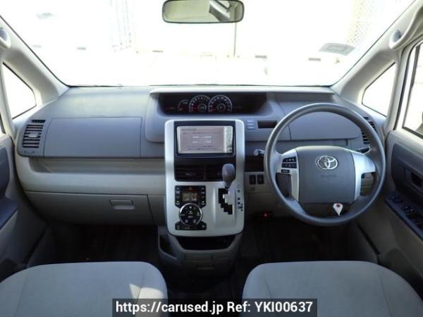 Used 2010 AT toyota noah ZRR70G Image[18]