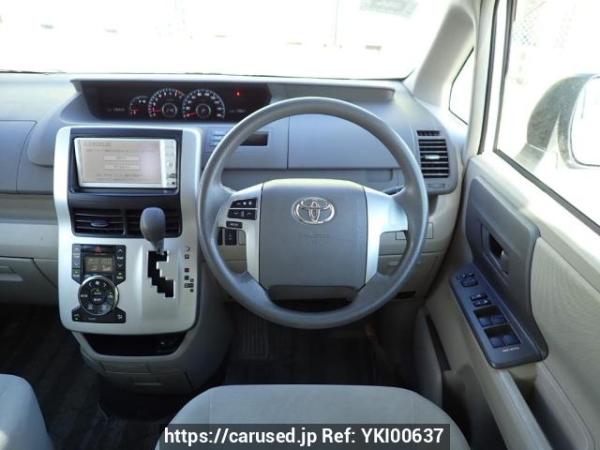 Used 2010 AT toyota noah ZRR70G Image[20]