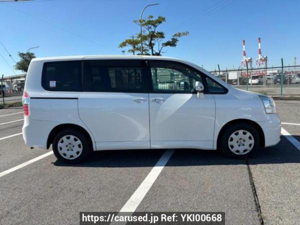 Used 2009 AT toyota noah ZRR70G Image[7]
