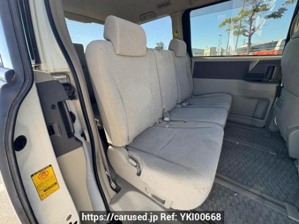 Used 2009 AT toyota noah ZRR70G Image[14]
