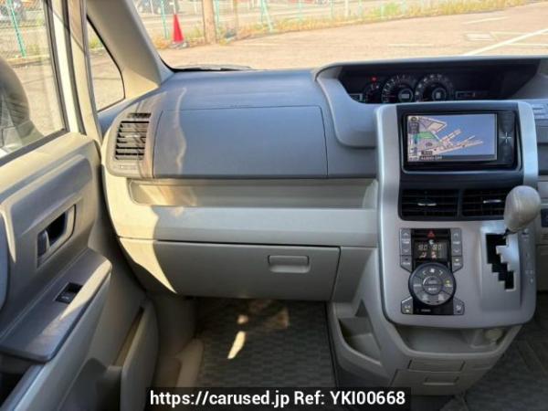 Used 2009 AT toyota noah ZRR70G Image[20]