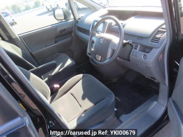 Used 2007 AT toyota noah ZRR70G Image[14]