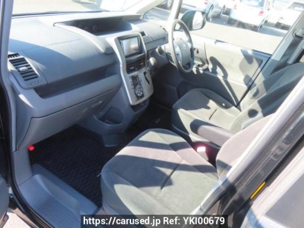 Used 2007 AT toyota noah ZRR70G Image[15]