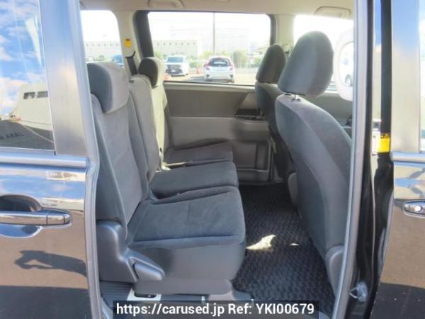 Used 2007 AT toyota noah ZRR70G Image[17]